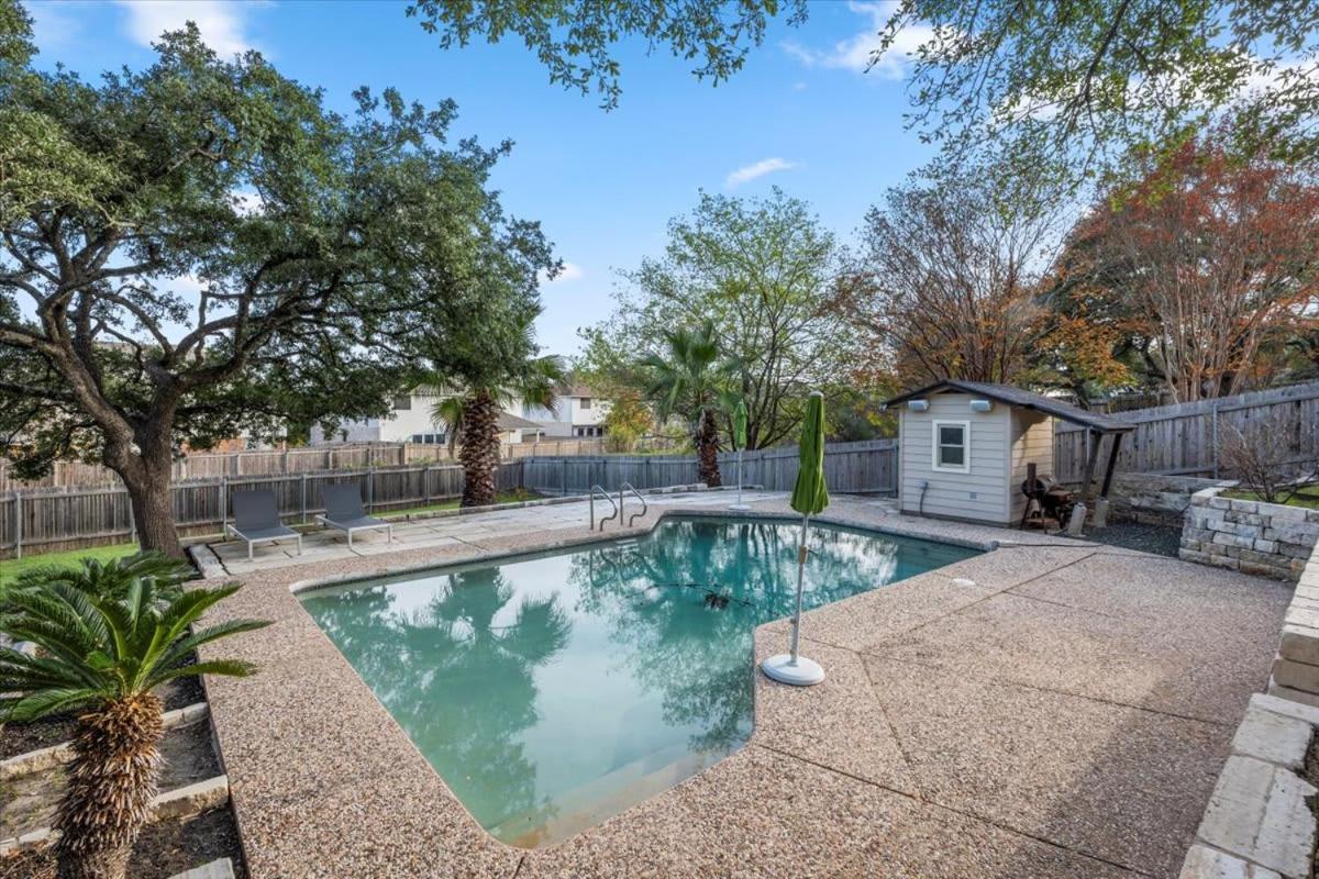 Spacious Retreat W Private Pool & Plenty Of Space Villa Austin Exterior photo