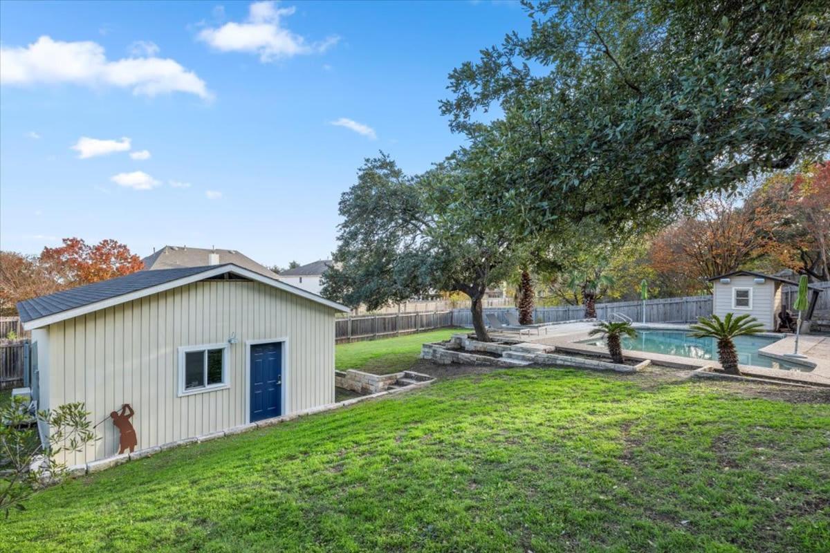 Spacious Retreat W Private Pool & Plenty Of Space Villa Austin Exterior photo